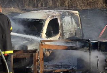 Zbog paljenja suhe trave izgorjela dva vozila kod Tomislavgrada