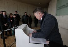 Komšić u Yad Vashemu odao počast žrtvama Jasenovca