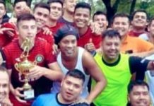 Ronaldinho osvaja nagrade i u zatvoru: Izdominirao na turniru u malom nogometu