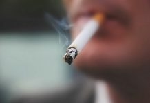 Od danas novčane kazne za kršenje zabrane pušenja