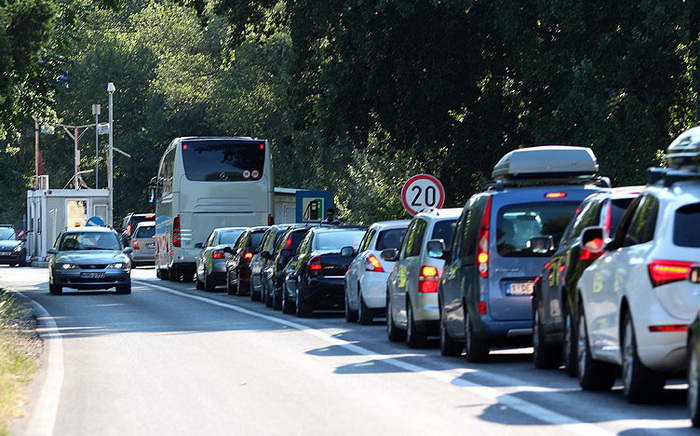 Na Doljanima pojačana frekvencija vozila na izlazu iz BiH