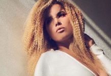 Nives pozirala bez grudnjaka i gaćica