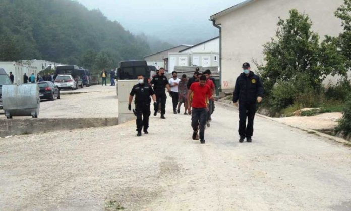 blazuj migranti policija