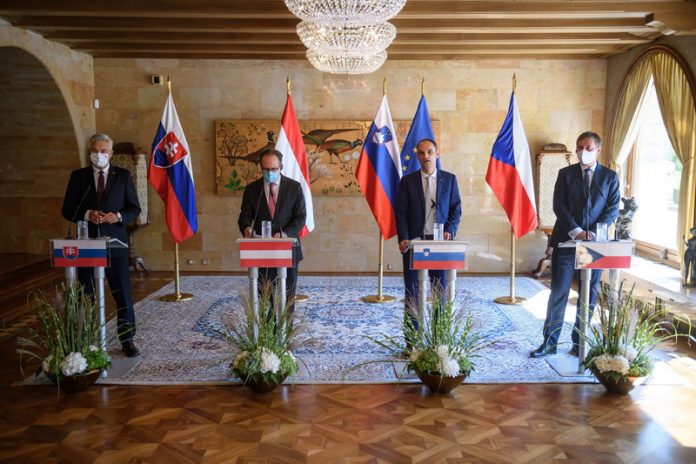 tiskovna-konferenca-vsi-ministri