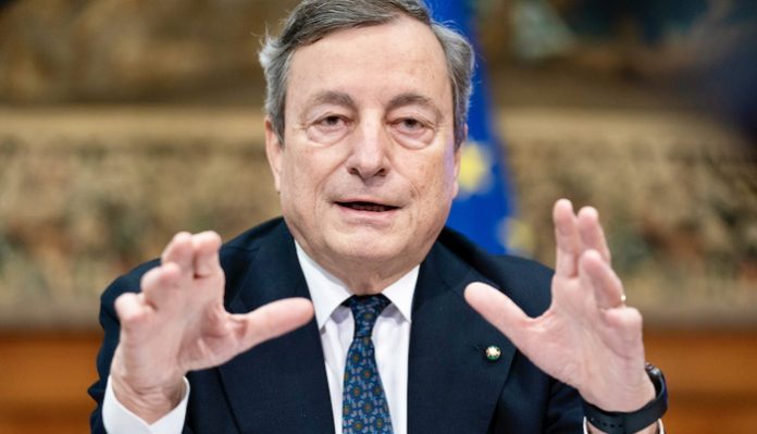 Il Presidente del Consiglio Mario Draghi partecipa alla videoconferenza dei membri del Consiglio europeo
