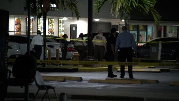 210530064917-el-mula-banquet-hall-shooting-police-scene-vpx-live-video