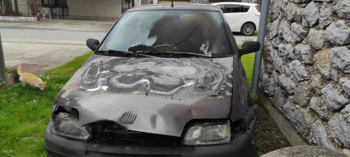 zapaljen_auto