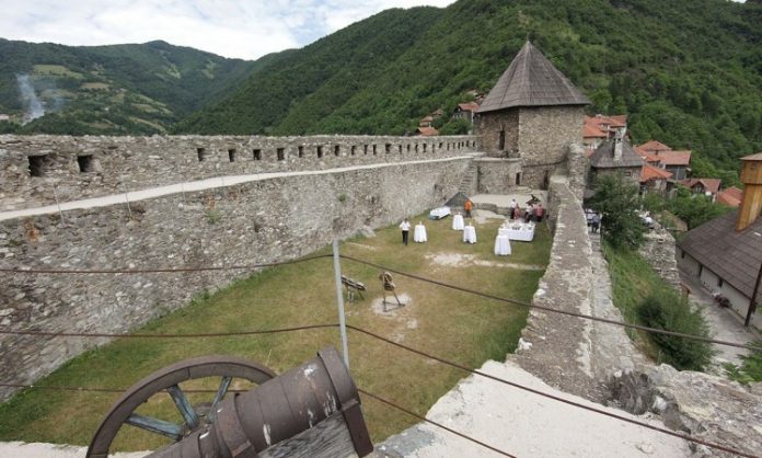 050821_tvrđava_vranduk