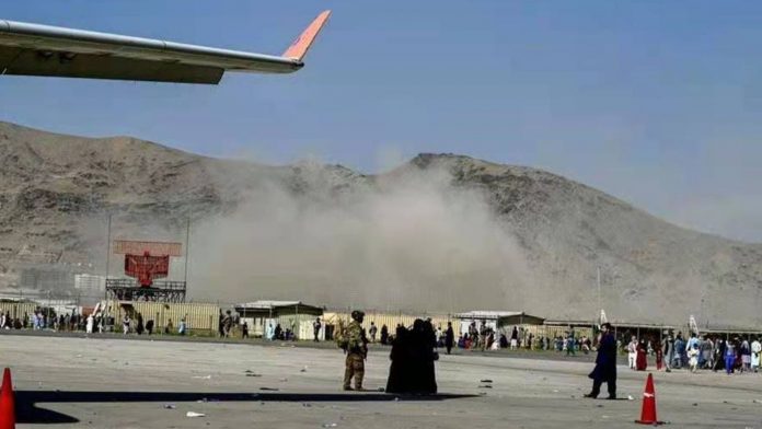skynews-kabul-explosion-airport-afghanistan_5491069