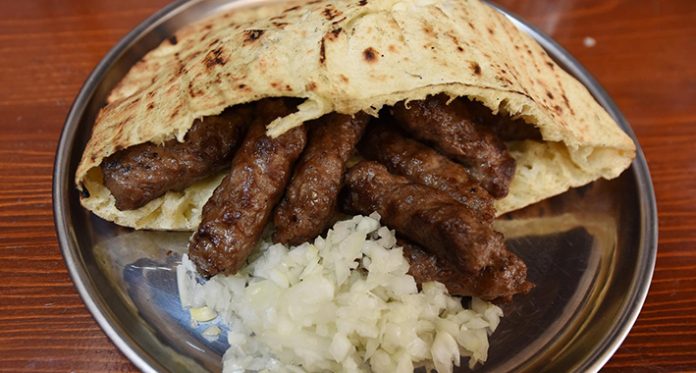 08.06.2015., Sarajevo - Sarajevski cevapi.Photo: Hrvoje Jelavic/PIXSELL