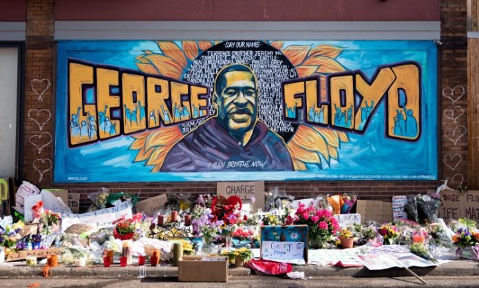 George_Floyd_mural_Mineapolis_Flickr_Lorie Shaull