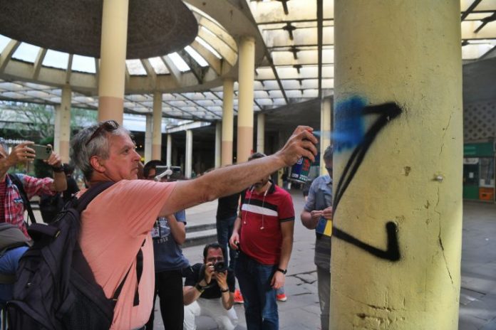 1653408864-1653407422-Aktivisti-slovo-Z-trg-nikole-pasica-Filip-Kraincanic-Nova-750x500