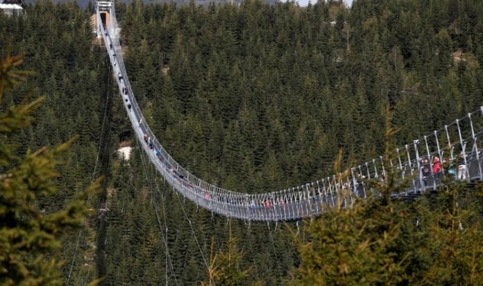 Sky Bridge 721