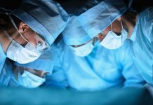 Muškarac u Kini živio više od 170 dana nakon transplantacije svinjske jetre