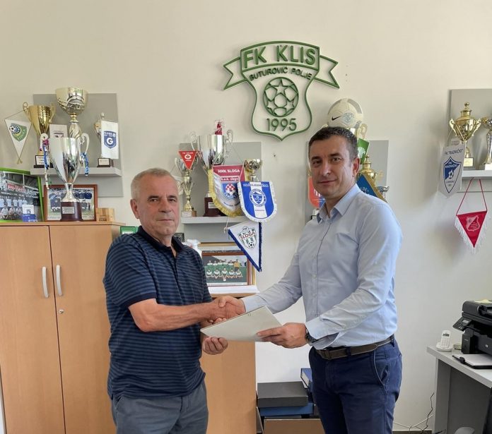 d72b92e7a132ff40fb2049dc48920977_XL