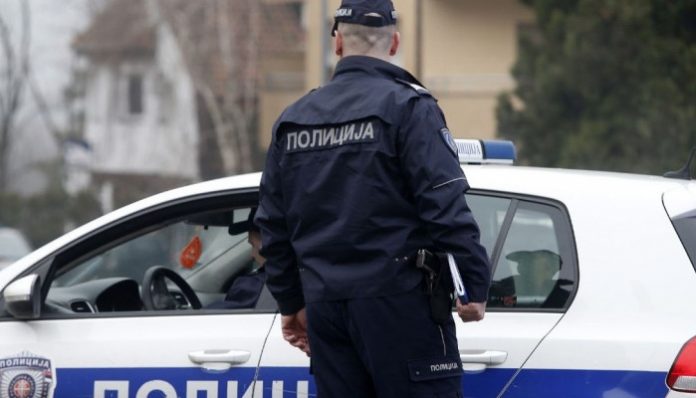 policija