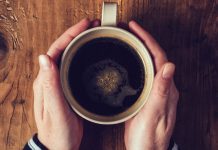 Stručnjaci upozoravaju: Ovo je najnezdraviji način ispijanja kafe