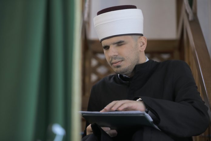 (Spec Vesna) Slijepi imam