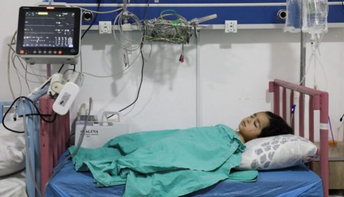 In Syria, a child is saved but loses his family
