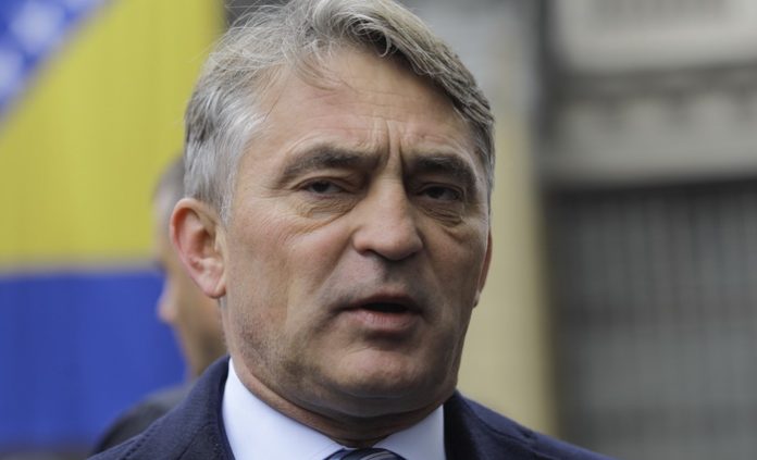 Zvaničnici položili cvijeće kod Vječne vatre: BiH uvijek ops