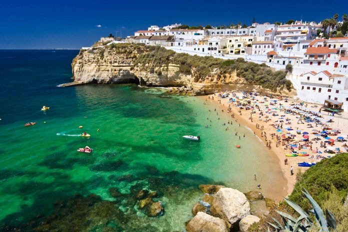 opa-2015-04-07-carvoeiro_beach_aerial