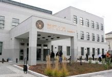 Zatvaranje Vlade SAD-a se odrazilo i na američku ambasadu u BiH: Očekuju se poteškoće u izdavanju viza