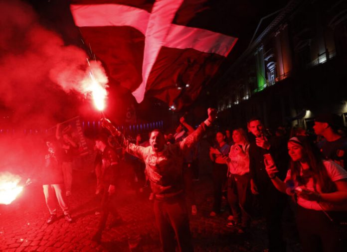 Serie A - Napoli fans gather in Naples