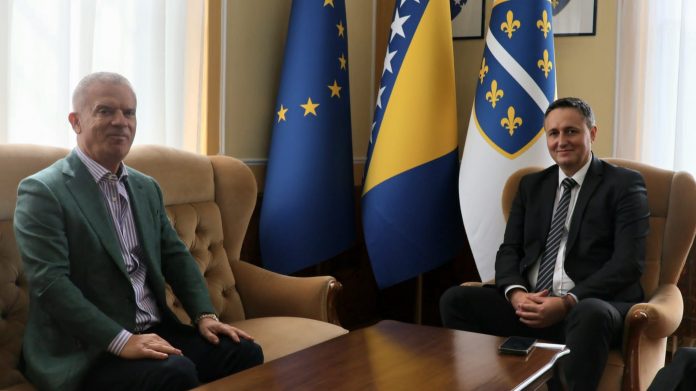 c03b9d01-be32-463a-9625-b056b3264ea9