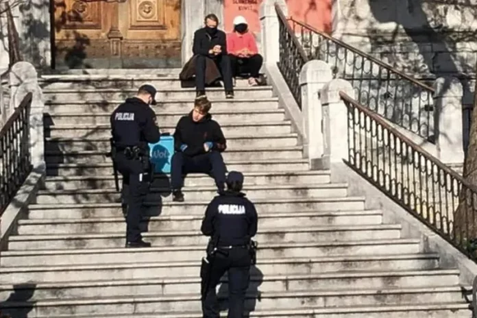 policija kazne pandemija