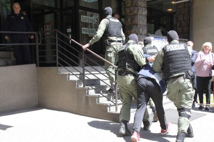 l_46920ada5cb6113d2917b784083f8097