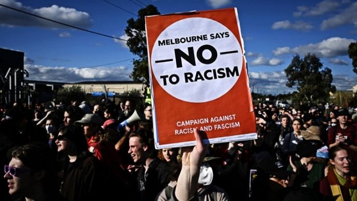nacistički pozdrav australija