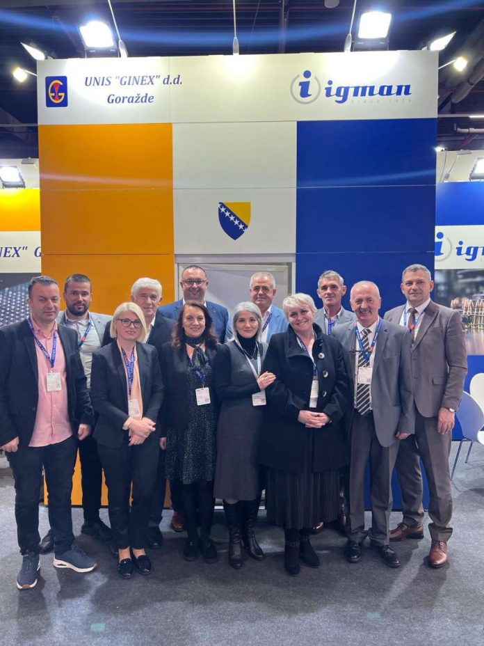 l_e17adc748d1095238f5143b49d7a61f3