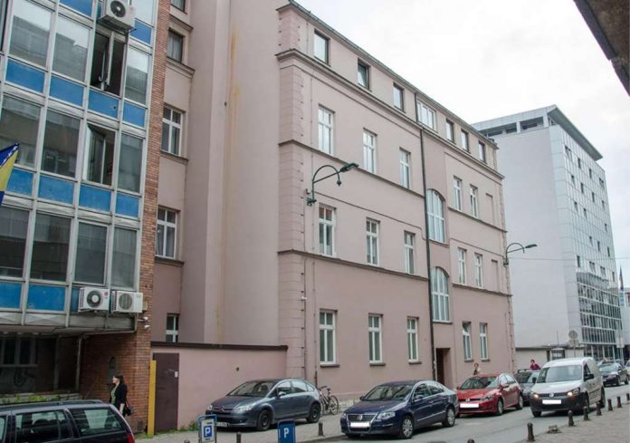 l_f829f4a327ec9c057e4ed62fb7db5021