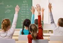 Albanija zabranila upotrebu mobitela u školama