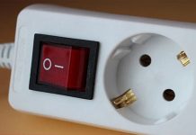 Jedan uređaj nikada ne uključujte u produžni kabal, može izazvati požar