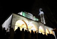 U četvrtak sveta noć za muslimane: Noć oprosta i sudbine