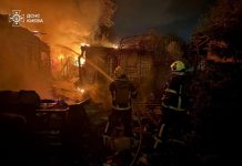 U noćnom napadu dronovima oštećeno nekoliko zgrada u Kijevu