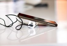 Stručnjak upozorava: Punite li telefon preko noći, ovo morate znati. Najgori neprijatelj baterije je toplina
