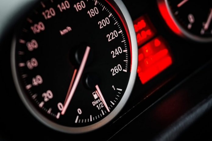 speedometer-1249610_1280-1024x681