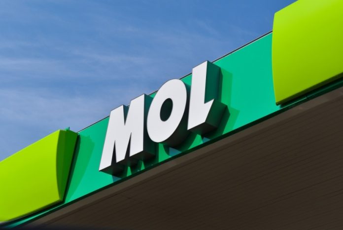 MOL