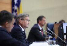 Parlament zadužio Vijeće ministara: Hitno izmjestiti migrante iz Blažuja