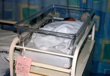 Šestogodišnji dječak usmrtio bebu, danima lutao porodilištem bez nadzora