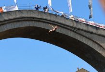 Danas tradicionalni 459. skokovi sa Starog mosta