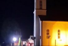 Ispred crkve u Srebrenici sinoć puštane pjesme koje slave zločin