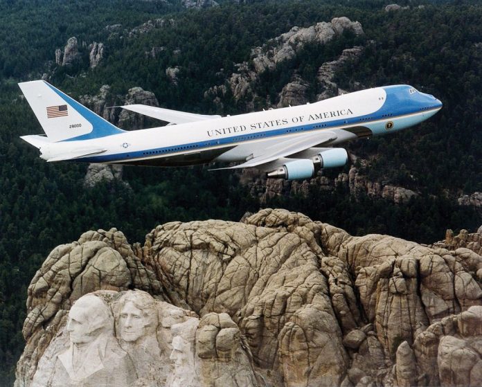 president-machine-60577_1280-1024x823