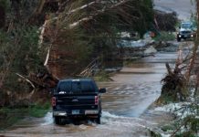 Dvadeset i jedno dijete među desetinama poginulih u poplavama u Teksasu