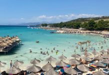 Koliko košta ručak u restoranu u Albaniji tokom sezone? Riba, ćevapi, burger piletina – ista cijena