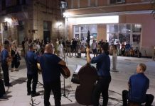 Mostarsko ljeto: Večer sevdaha i tambure u srcu Mostara