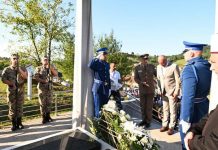 Helez položio cvijeće na mezar generala Izeta Nanića