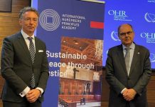 Schmidt: Zabranom negiranja genocida se ne ušutkuje javnost, time se štiti dignitet žrtava